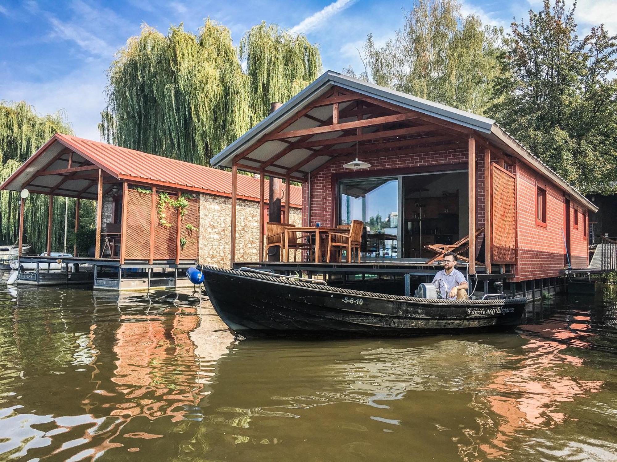 Houseboat Benjamin - Houseboats Benjamin & Franklin Hotel Prague Exterior photo